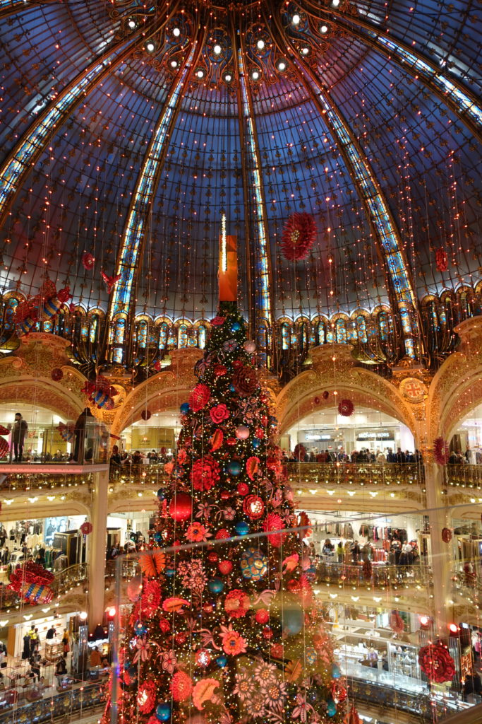 ギャラリーラファイエット　クリスマスの装飾